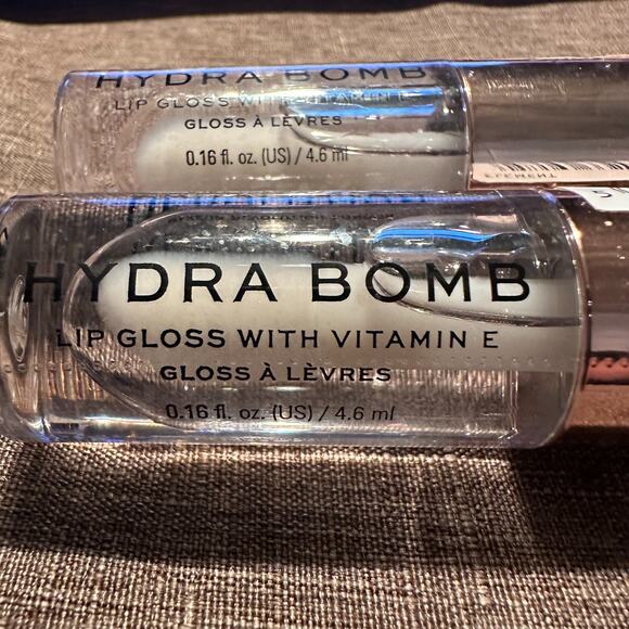 Hydra Bomb Lip Gloss 2 Pack Makeup Revolution Element 0.16 oz. / 4.6 ml - Picture 4 of 7